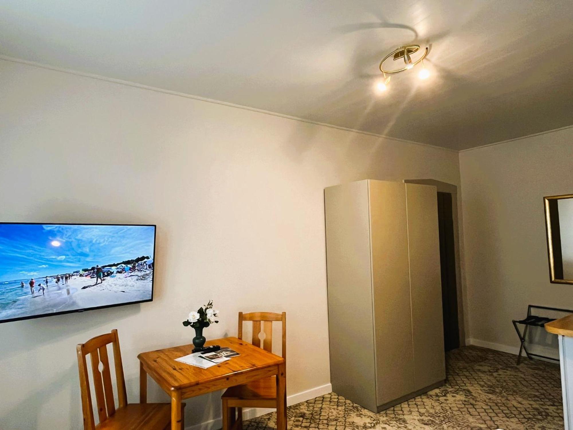 Villa Sunny Rose Bed & Breakfast Свиноуйсьце Экстерьер фото